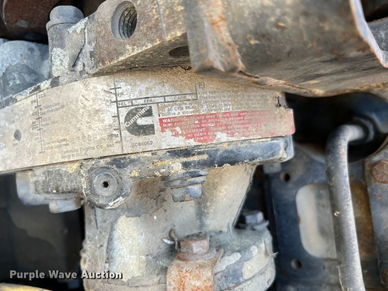 image for item KC9841 1994 White GMC WG  fertilizer delivery truck