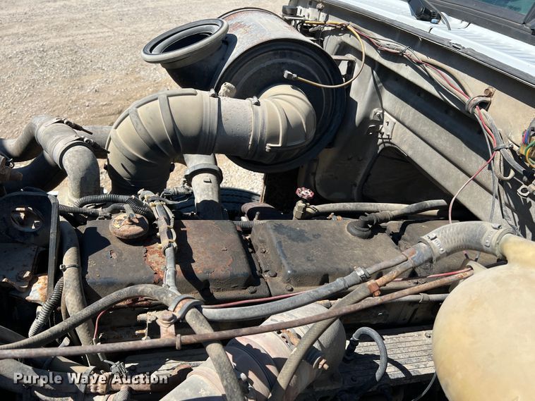 image for item KC9841 1994 White GMC WG  fertilizer delivery truck