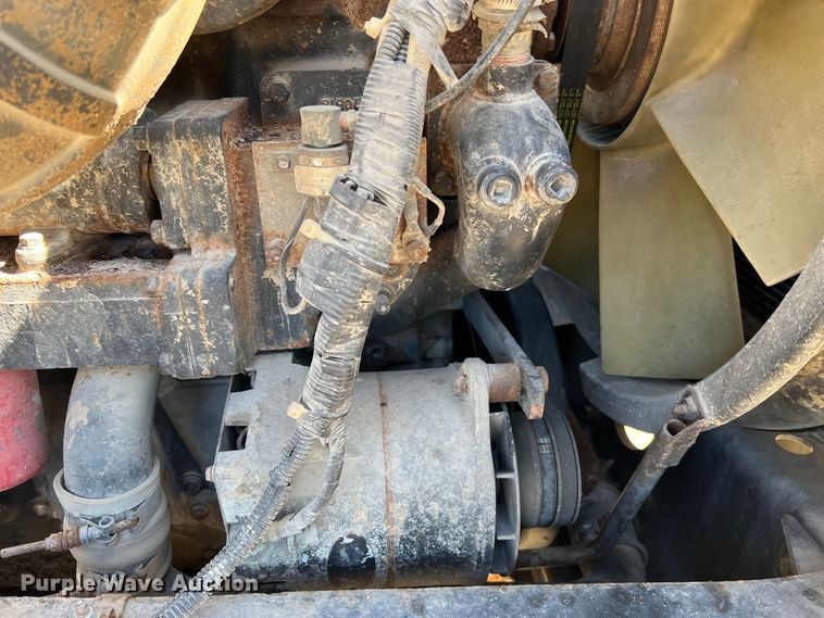 image for item KC9841 1994 White GMC WG  fertilizer delivery truck