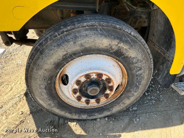 image for item KC9841 1994 White GMC WG  fertilizer delivery truck