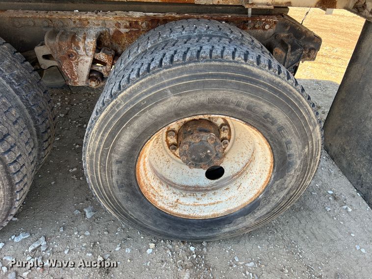 image for item KC9841 1994 White GMC WG  fertilizer delivery truck