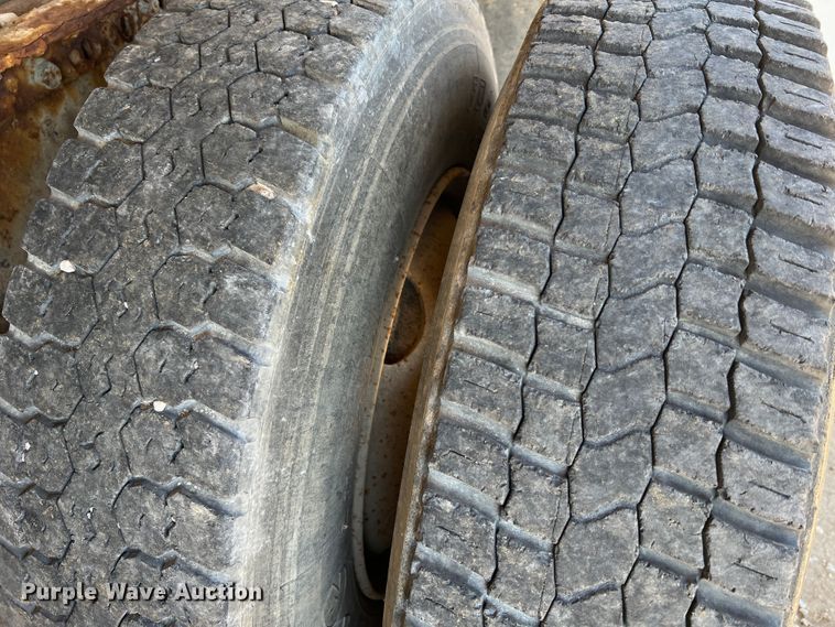 image for item KC9841 1994 White GMC WG  fertilizer delivery truck