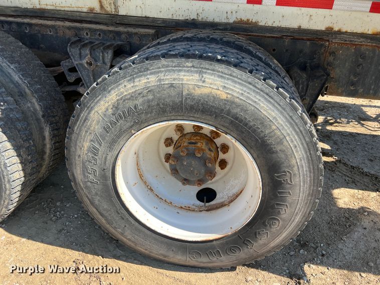 image for item KC9841 1994 White GMC WG  fertilizer delivery truck