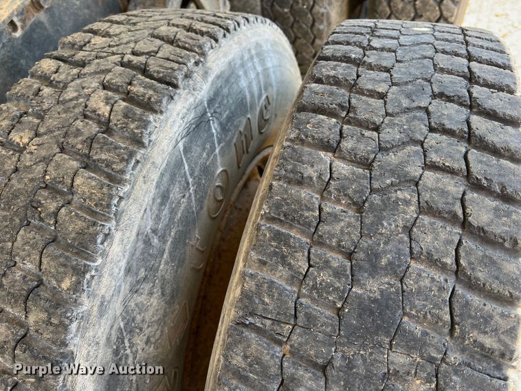 image for item KC9841 1994 White GMC WG  fertilizer delivery truck