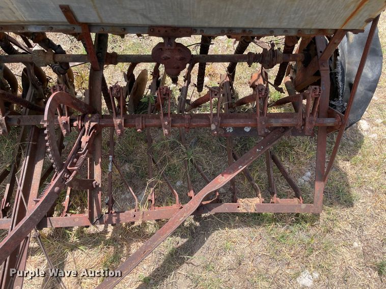 image for item KE9349 Grain drill