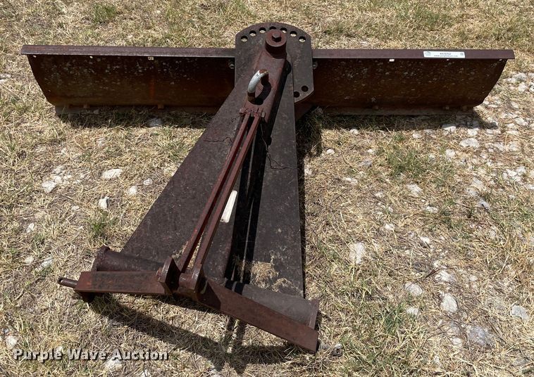 image for item KE9352 Massey Ferguson 16  blade