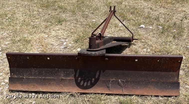 image for item KE9352 Massey Ferguson 16  blade