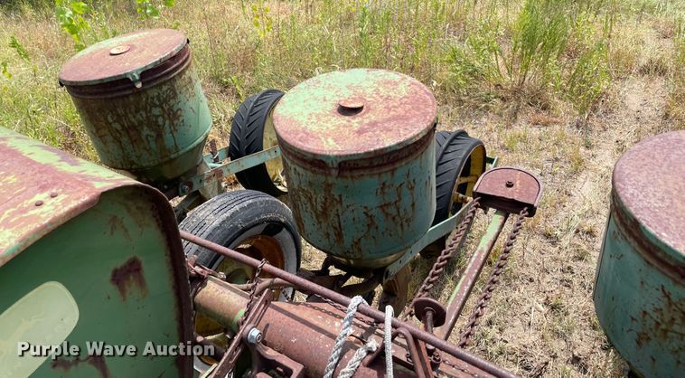 image for item KE9355 John Deere  planter