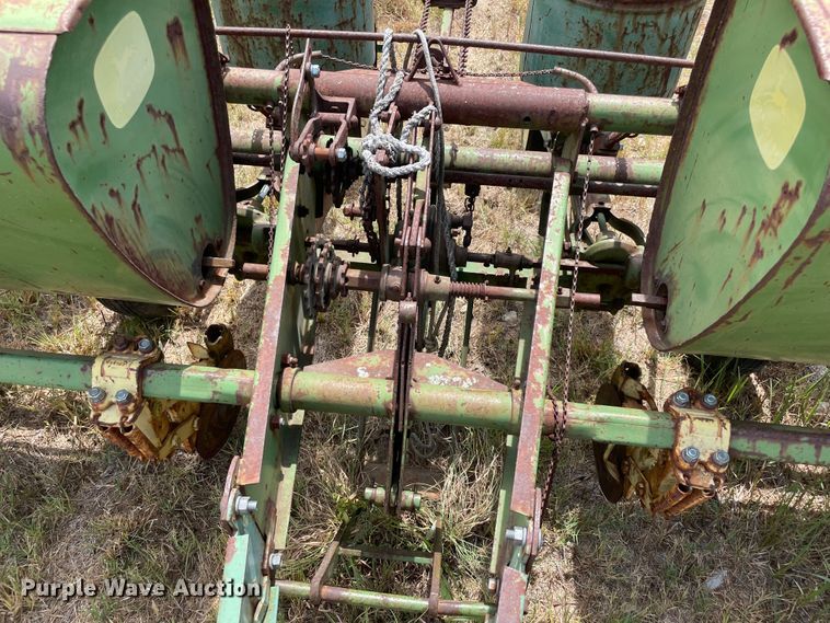 image for item KE9355 John Deere  planter