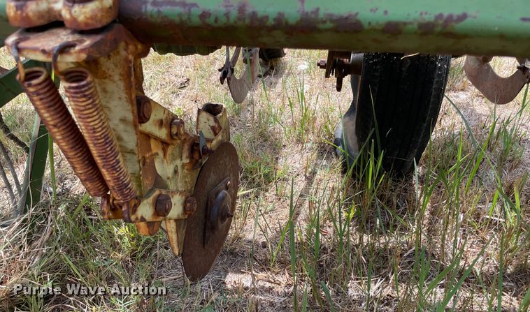 image for item KE9355 John Deere  planter