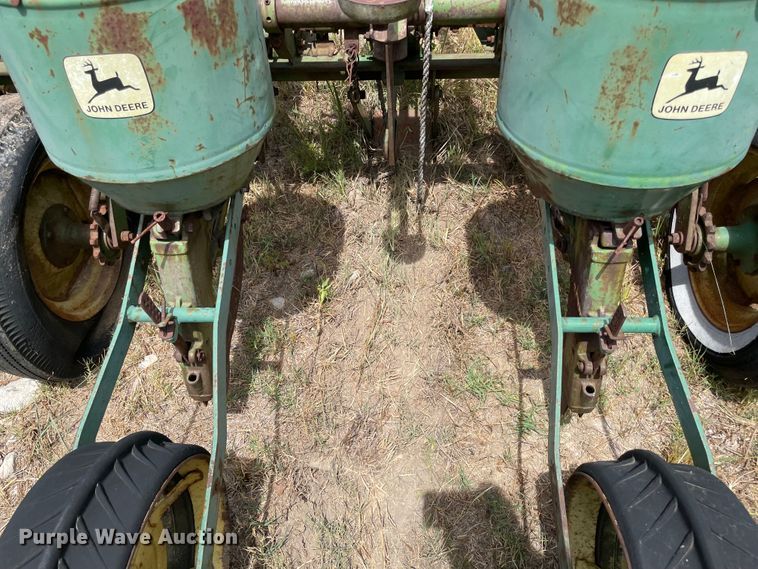 image for item KE9355 John Deere  planter
