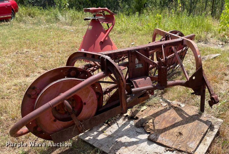 image for item KE9356 Massey Ferguson 25  hay rake