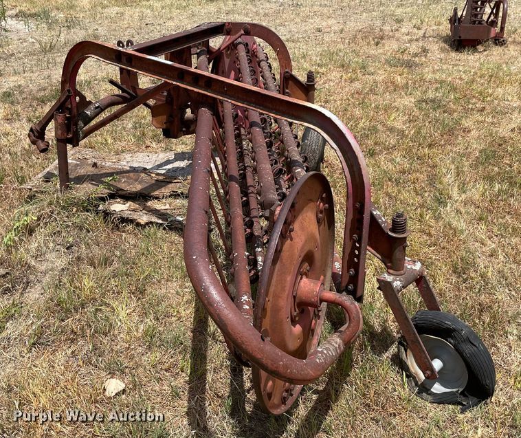 image for item KE9356 Massey Ferguson 25  hay rake