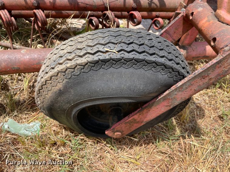 image for item KE9356 Massey Ferguson 25  hay rake