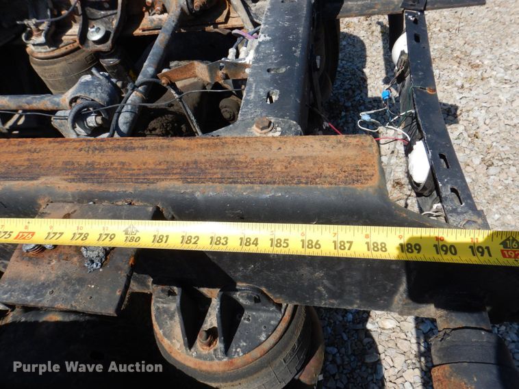 image for item KF9643 1988 Kenworth T600  truck cab and chassis