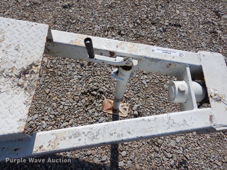 image for item KF9647 1990 Unverferth 150  fertilizer tender