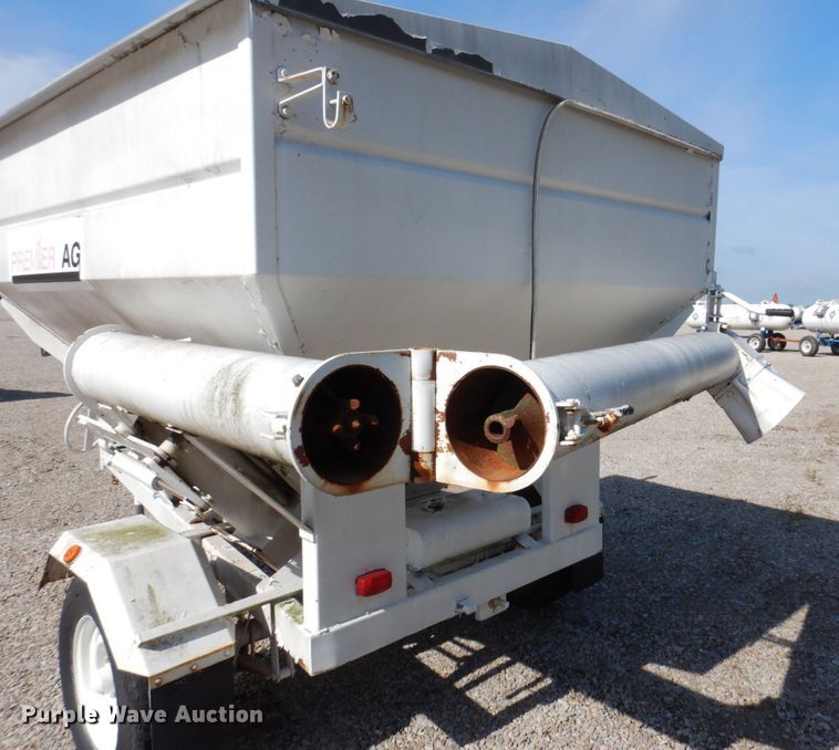 image for item KF9647 1990 Unverferth 150  fertilizer tender