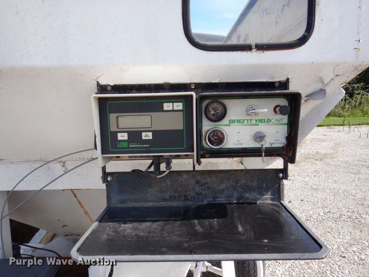 image for item KF9647 1990 Unverferth 150  fertilizer tender