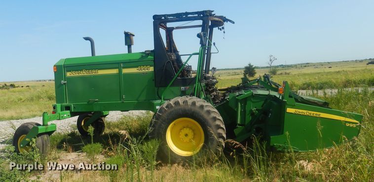image for item KI9251 2004 John Deere 4995  windrower