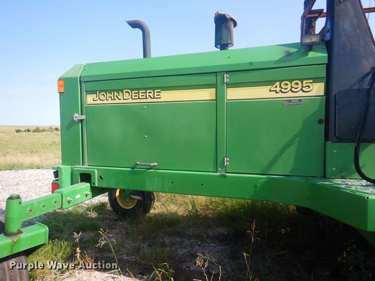 image for item KI9251 2004 John Deere 4995  windrower