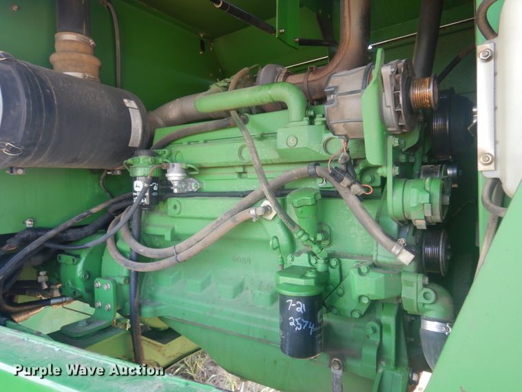 image for item KI9251 2004 John Deere 4995  windrower