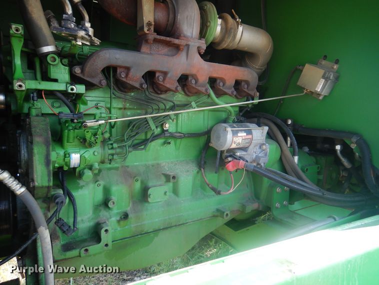 image for item KI9251 2004 John Deere 4995  windrower