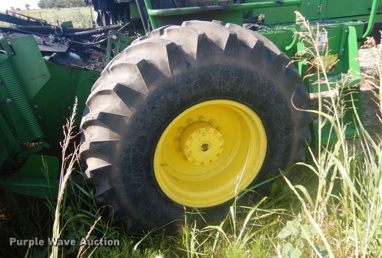 image for item KI9251 2004 John Deere 4995  windrower