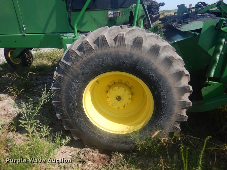 image for item KI9251 2004 John Deere 4995  windrower