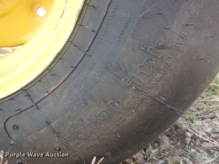 image for item KI9251 2004 John Deere 4995  windrower