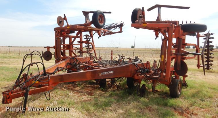 image for item KI9290 Sunflower 3670  sweep plow