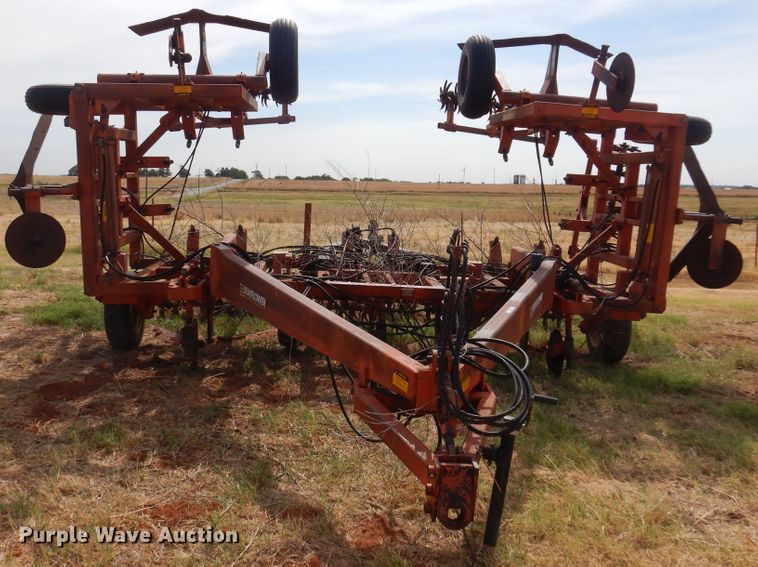 image for item KI9290 Sunflower 3670  sweep plow