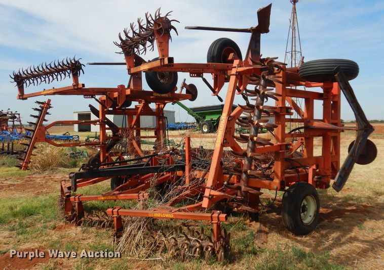 image for item KI9290 Sunflower 3670  sweep plow