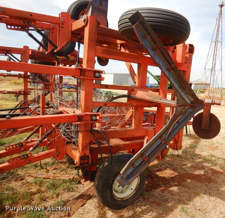 image for item KI9290 Sunflower 3670  sweep plow