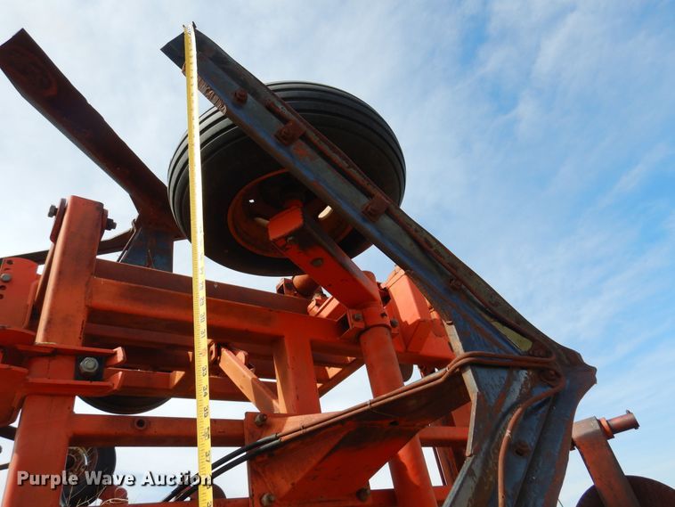 image for item KI9290 Sunflower 3670  sweep plow