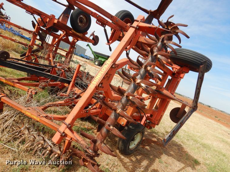 image for item KI9290 Sunflower 3670  sweep plow
