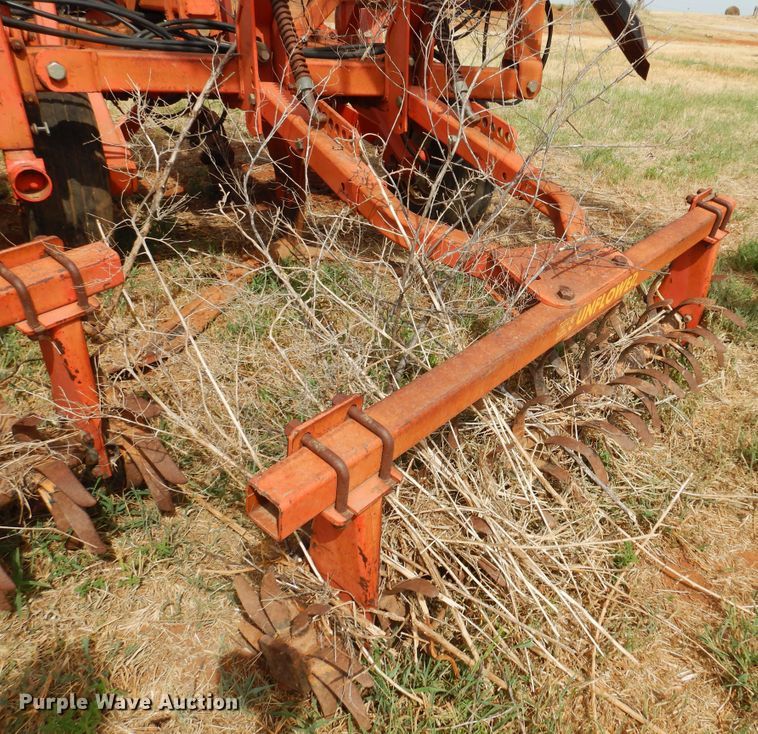 image for item KI9290 Sunflower 3670  sweep plow