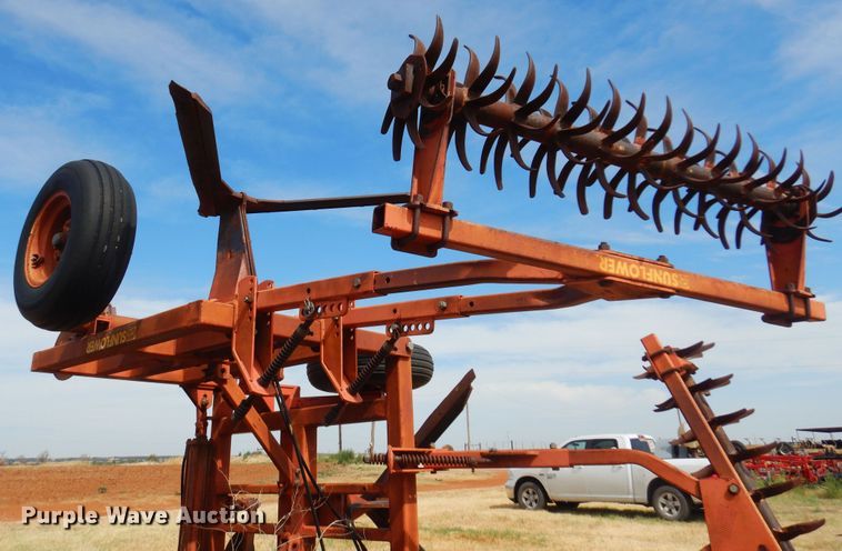 image for item KI9290 Sunflower 3670  sweep plow