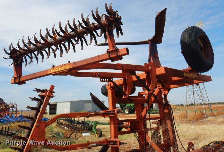 image for item KI9290 Sunflower 3670  sweep plow