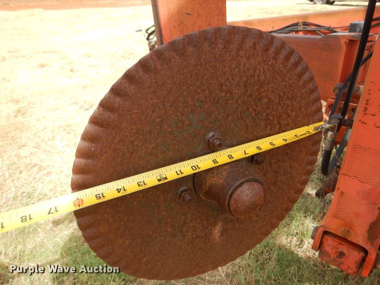 image for item KI9290 Sunflower 3670  sweep plow