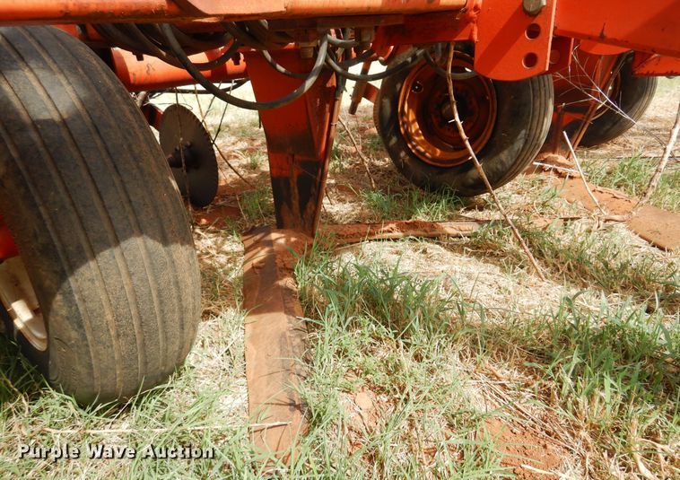 image for item KI9290 Sunflower 3670  sweep plow