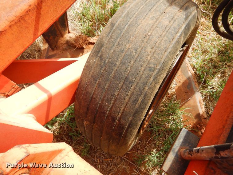 image for item KI9290 Sunflower 3670  sweep plow