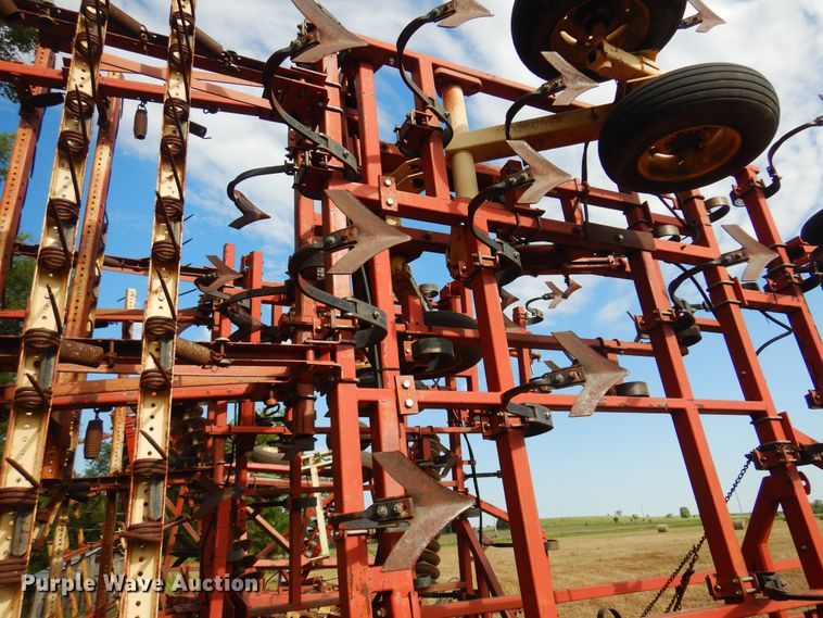 image for item KI9305 Krause 4241HR  field cultivator