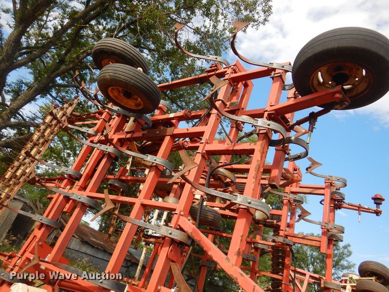 image for item KI9305 Krause 4241HR  field cultivator