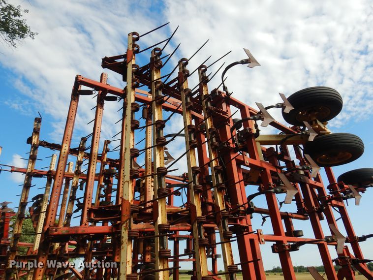 image for item KI9305 Krause 4241HR  field cultivator