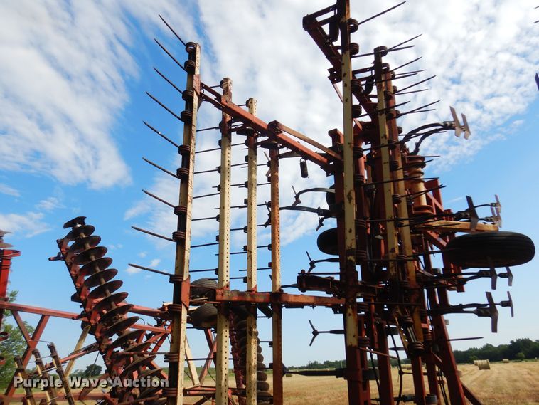 image for item KI9305 Krause 4241HR  field cultivator