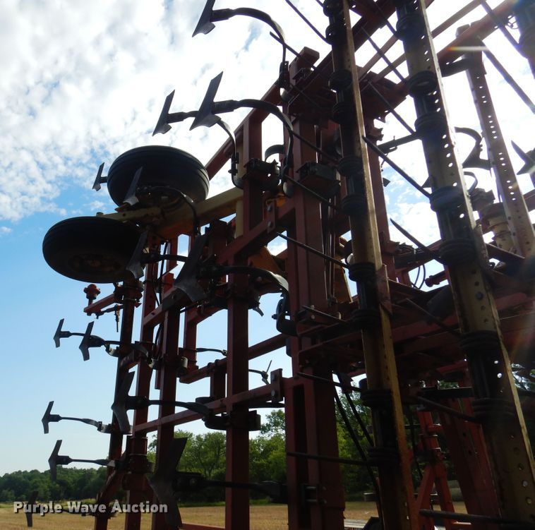 image for item KI9305 Krause 4241HR  field cultivator