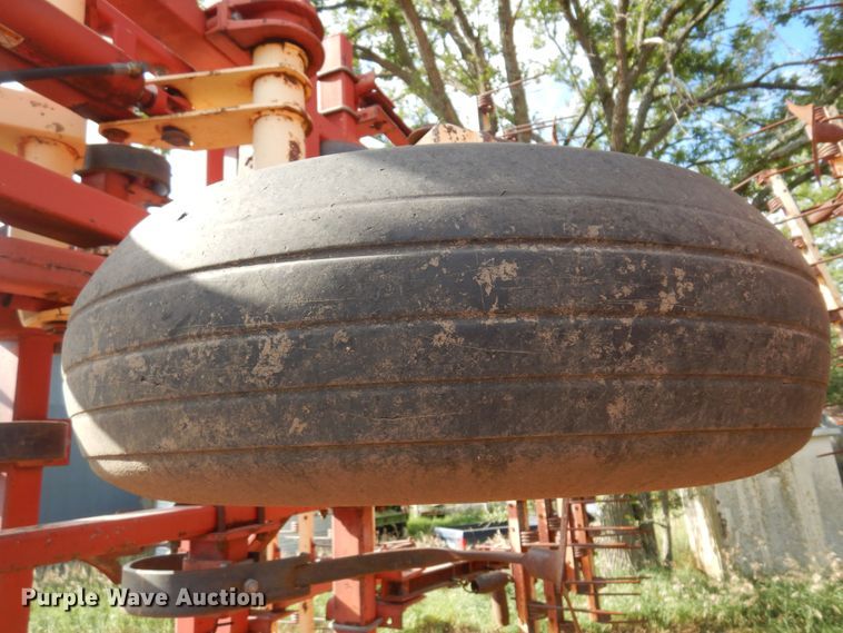 image for item KI9305 Krause 4241HR  field cultivator