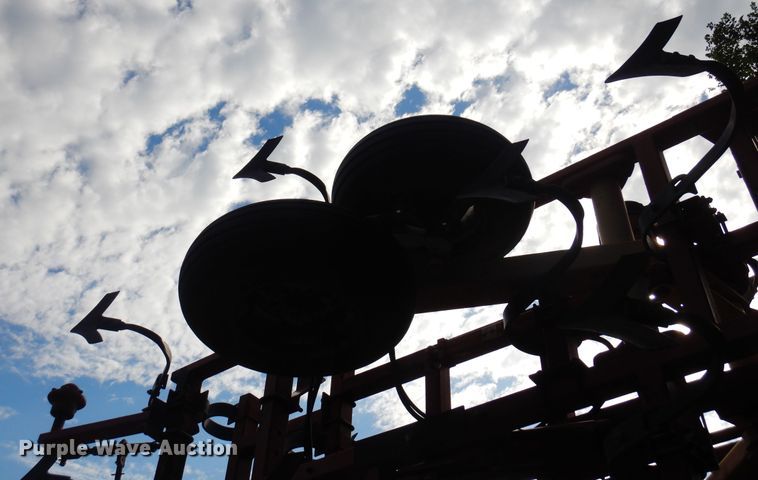 image for item KI9305 Krause 4241HR  field cultivator