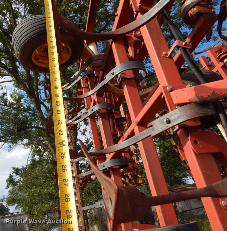 image for item KI9305 Krause 4241HR  field cultivator