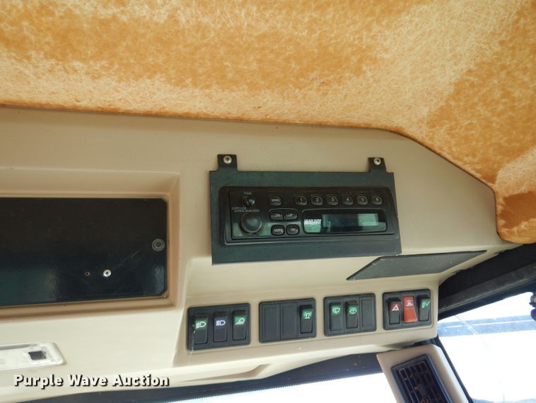 image for item KI9319 Krone Big M  windrower